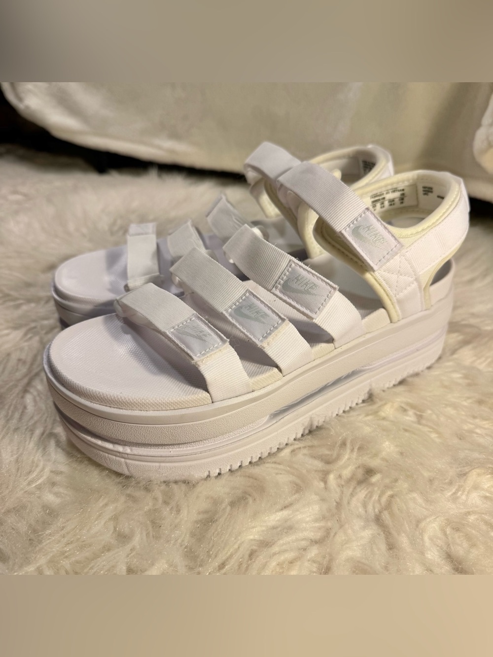 Nike Air Max Platform Sandals in White US 9 Like New